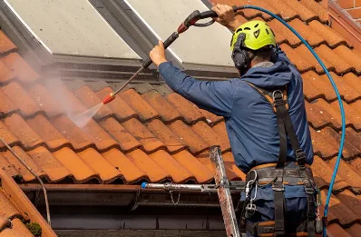 Démoussage et hydrofuge de toiture à Corribert